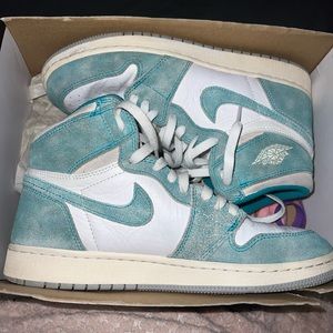 Jordan 1 Retro Og Turbo Green size 7y/8.5 women